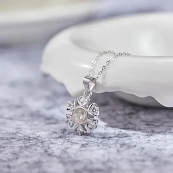 שרשרת ״פרח״ עם זירקון, ננו תכשיט שמבוסס על התמונה שלכם