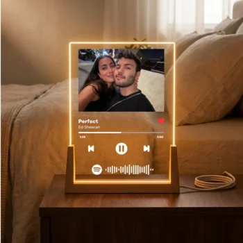 מתנה בהתאמה אישית לבן/בת הזוג מיוזיק גלאס בצבע לבן