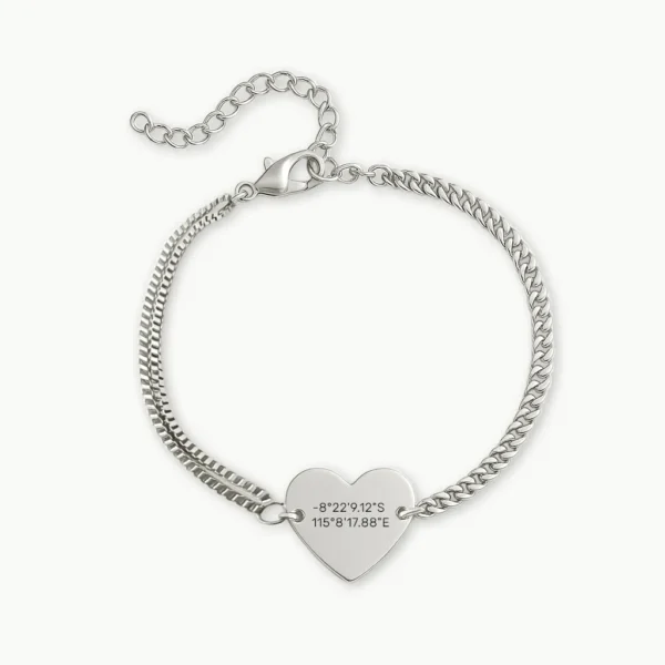 צמיד חריטה לב עדין, מתנה יוקרתית לאישה עם חריטה של נקודת ציון של מקום חשוב ללב