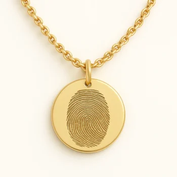 שרשרת עגולה עם חריטה של טביעת אצבע
