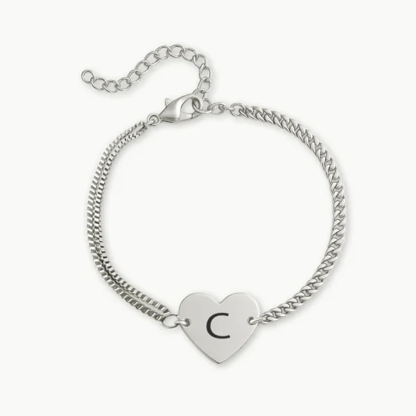 צמיד חריטה לב עדין, מתנה יוקרתית לאישה עם חריטה של אות השם שלה