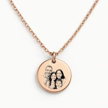 שרשרת לאמא עם תמונה חרוטה של כל המשפחה - מתנה לאמא