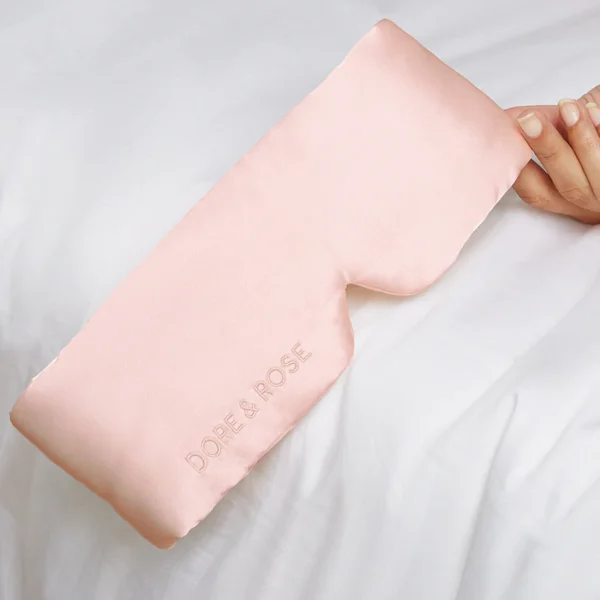 מסכת עיניים לשינה עמוקה בצבע ורוד Dore & Rose