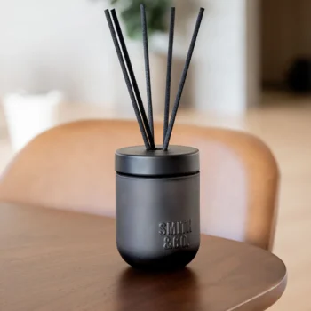 דיפיוזר Smith & Co. - Tabac & Cedarwood