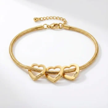 צמיד לאישה עם שמות הילדים – צמיד לבבות